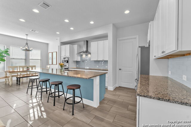 Listing photo id 15 for 15513 Hill Ln
