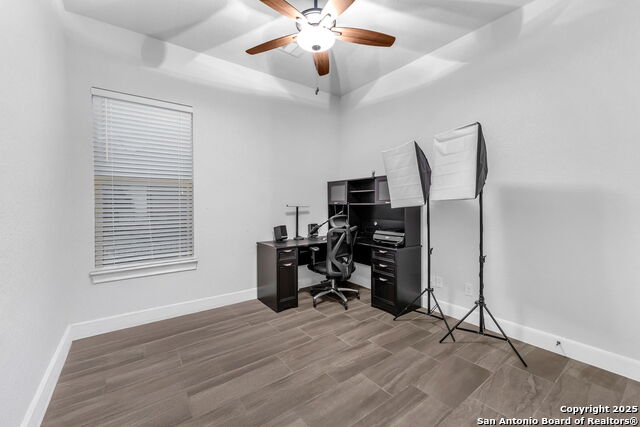 Listing photo id 25 for 15513 Hill Ln