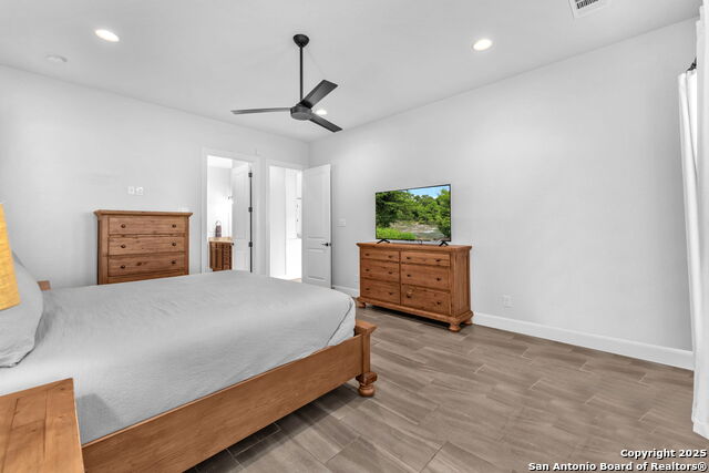 Listing photo id 27 for 15513 Hill Ln
