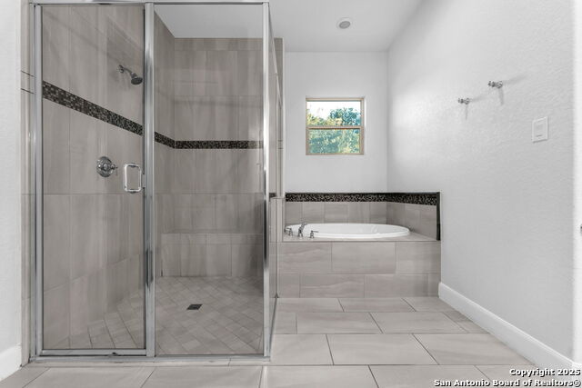 Listing photo id 29 for 15513 Hill Ln