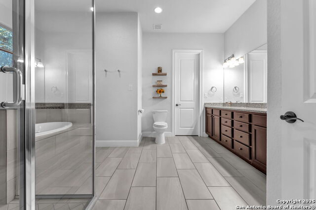Listing photo id 31 for 15513 Hill Ln