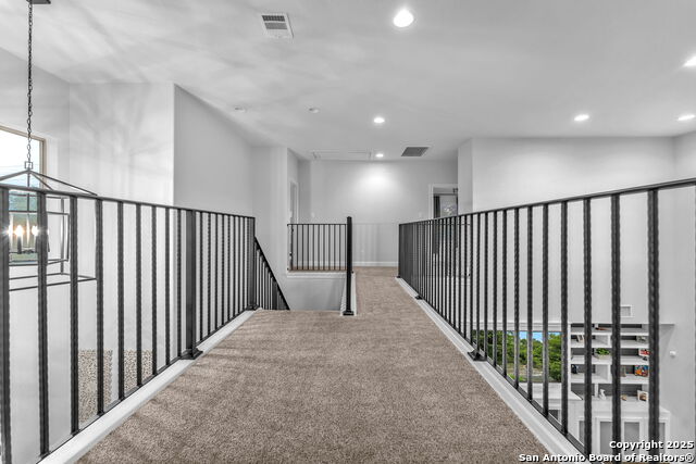 Listing photo id 35 for 15513 Hill Ln