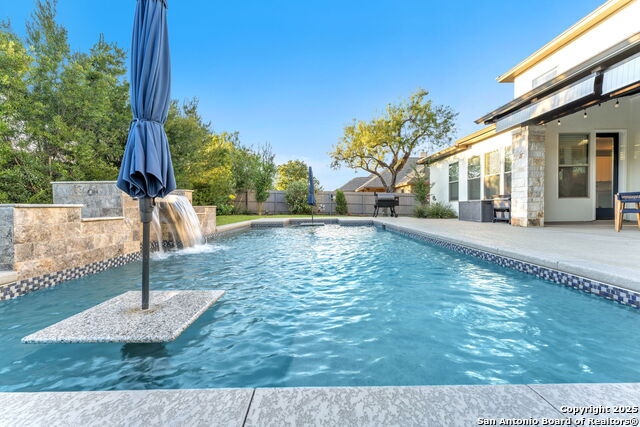 Listing photo id 55 for 15513 Hill Ln