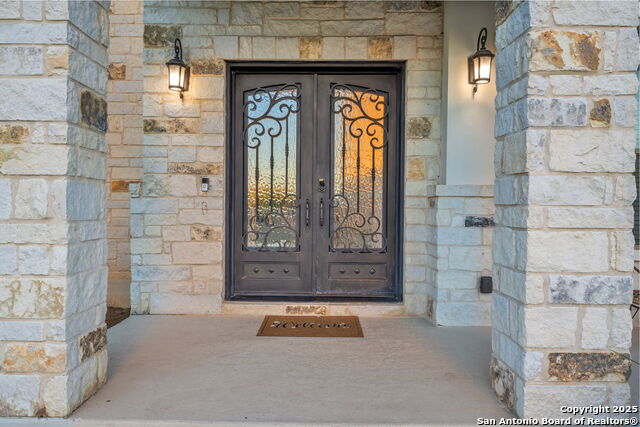Listing photo id 4 for 15513 Hill Ln