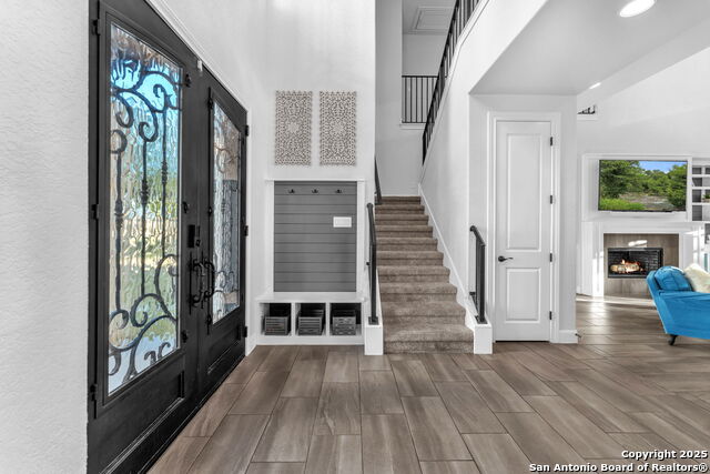 Listing photo id 5 for 15513 Hill Ln