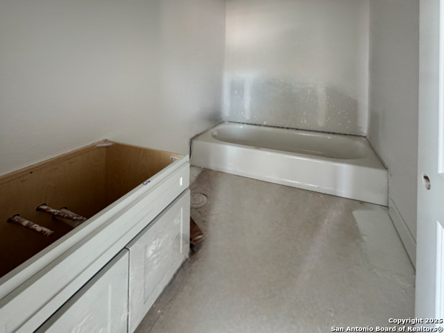 Image 25 of 43 For 178 Annette Drive