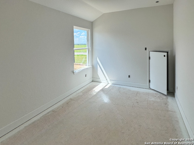 Image 26 of 43 For 178 Annette Drive