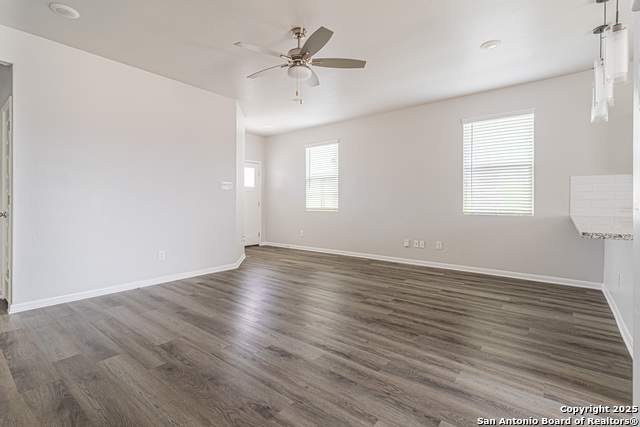 Image 9 of 28 For 3833 Ivy Path