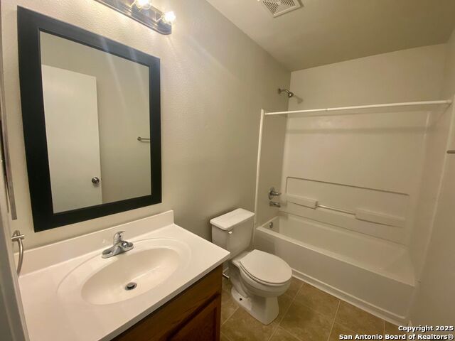 Image 15 of 21 For 10018 Vasso View 4