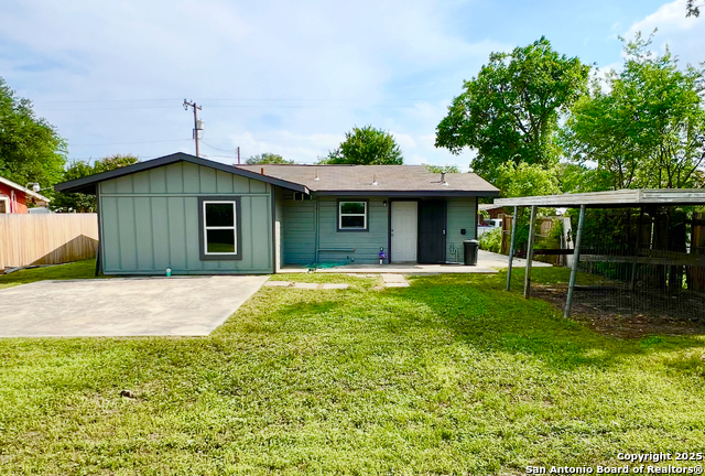 Listing photo id 19 for 667 Ellor