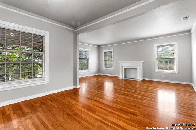 Image 4 of 14 For 336 East Lullwood Ave 4