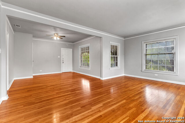 Image 5 of 14 For 336 East Lullwood Ave 4