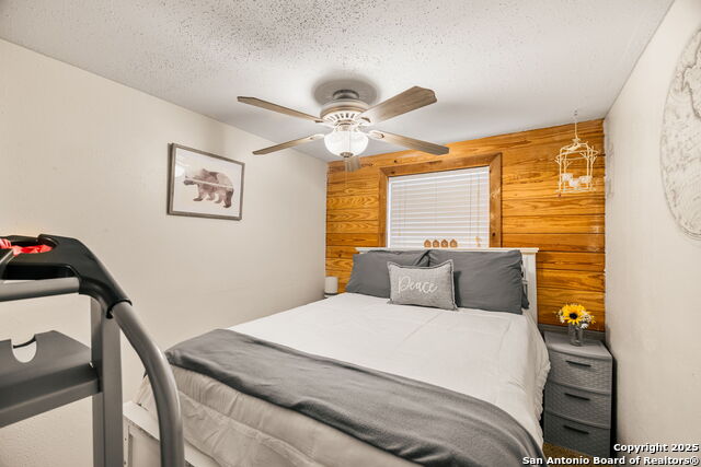 Listing photo id 13 for 176 Deep Woods Drive