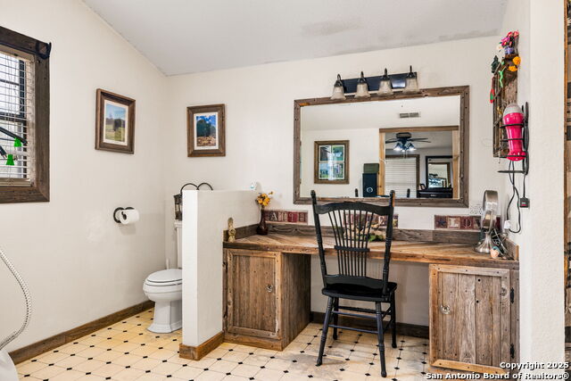 Listing photo id 18 for 176 Deep Woods Drive