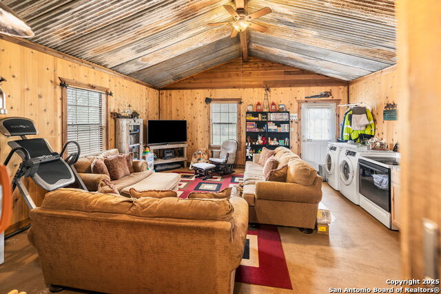 Listing photo id 23 for 176 Deep Woods Drive
