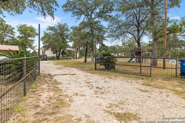 Listing photo id 25 for 176 Deep Woods Drive