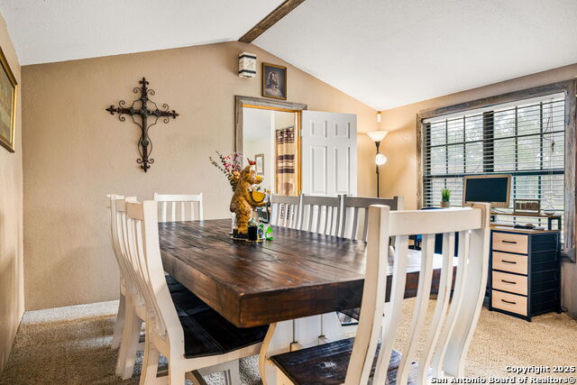 Listing photo id 5 for 176 Deep Woods Drive