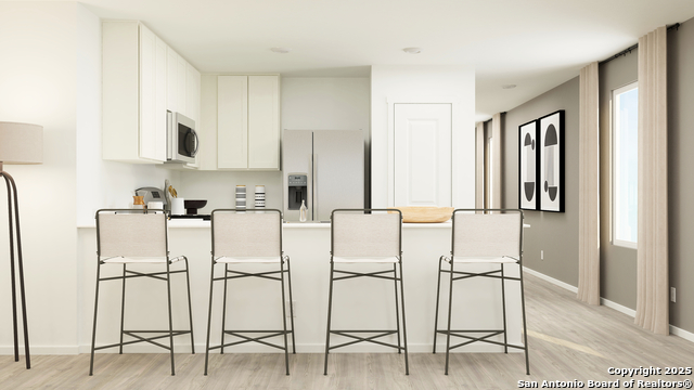 Listing photo id 5 for 13170 Roadrunner St