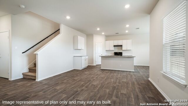 Listing photo id 2 for 5835 Cripps Pink