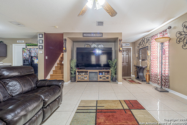 Image 8 of 23 For 8910 Rhoda  