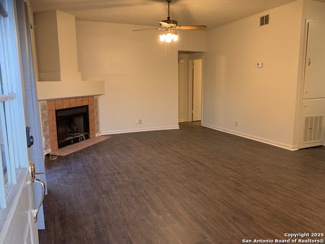 Image 2 of 10 For 8441 Forest Ridge  80