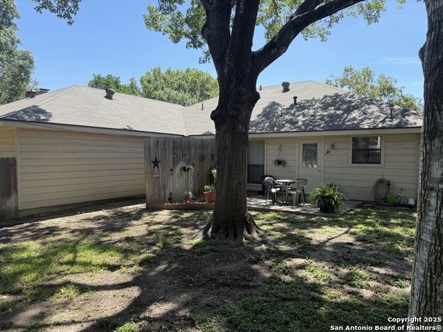 Listing photo id 4 for 13919 Brook Hollow Blvd