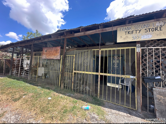 Details for 5310 S Flores, San Antonio, TX 78214