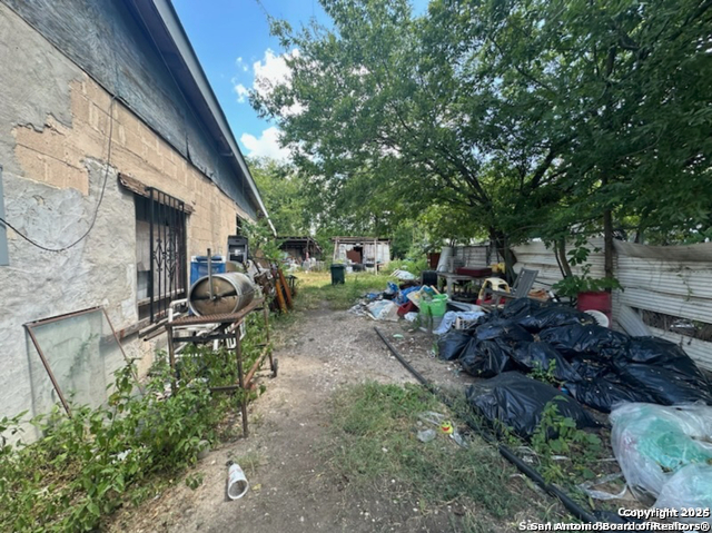 Image 10 of 17 For 5310 S Flores