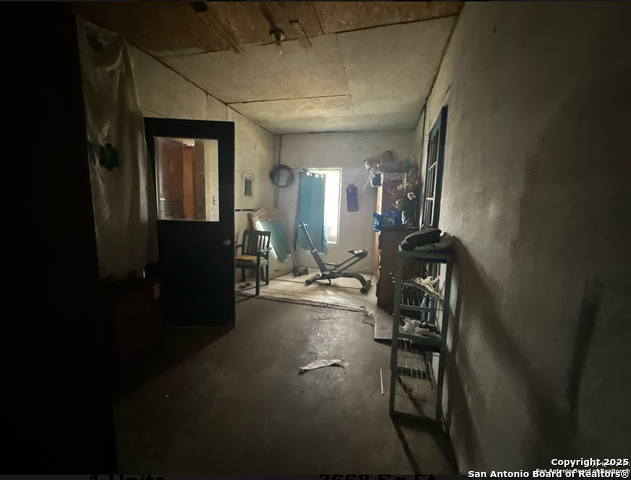 Image 11 of 17 For 5310 S Flores