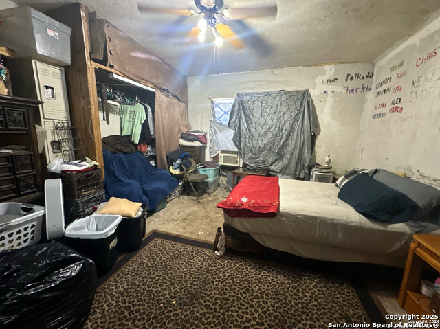 Image 13 of 17 For 5310 S Flores