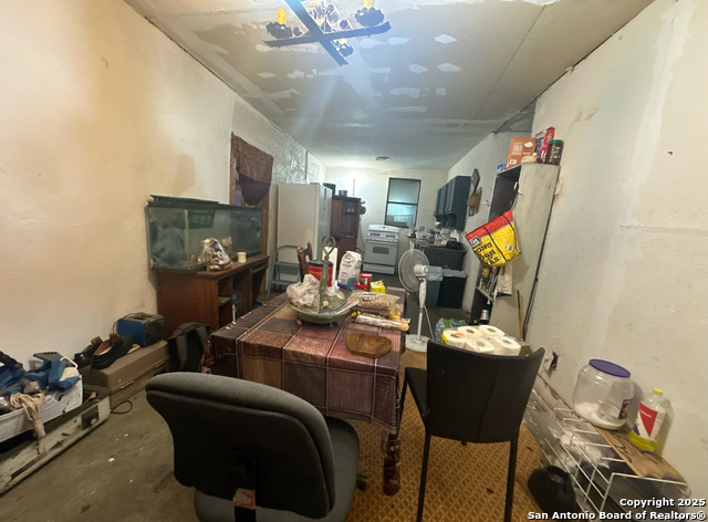 Image 14 of 17 For 5310 S Flores