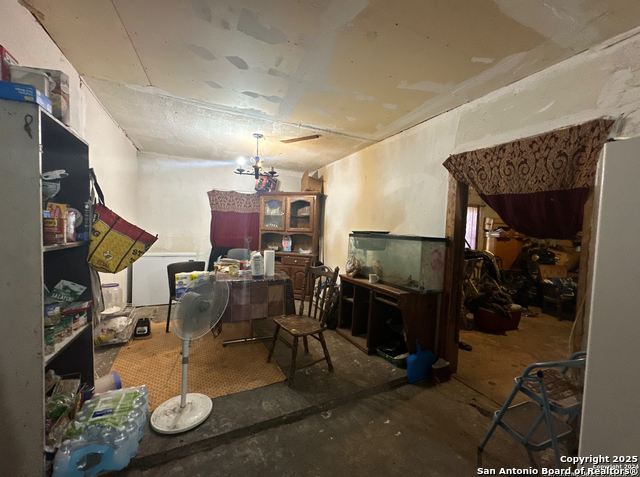 Image 15 of 17 For 5310 S Flores