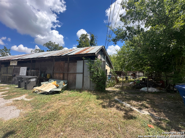 Image 2 of 17 For 5310 S Flores