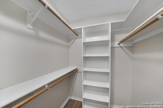 Listing photo id 11 for 7614 Creek Trail