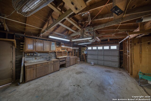 Listing photo id 20 for 7614 Creek Trail