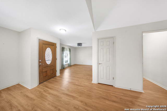 Listing photo id 1 for 7614 Creek Trail