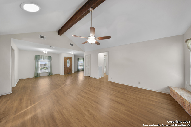 Listing photo id 4 for 7614 Creek Trail