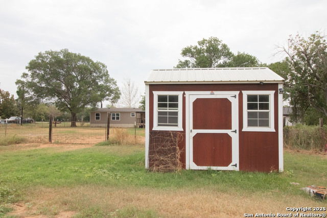 Image 18 of 21 For 19545 Fm 463