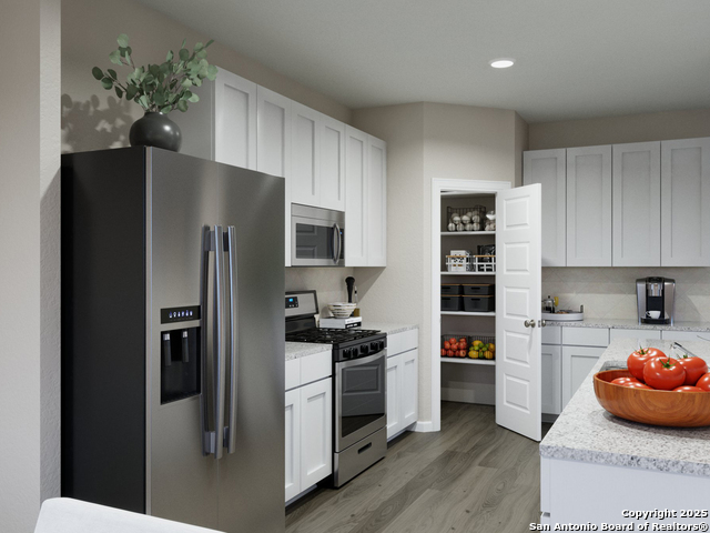 Listing photo id 9 for 3207 Katzer Lane