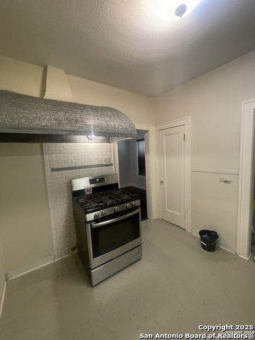Image 6 of 7 For 630 Gramercy W