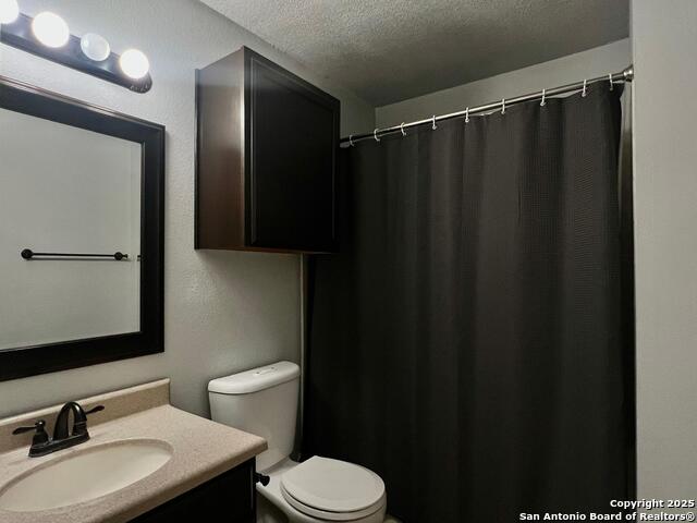 Listing photo id 19 for 2507 Woodline St