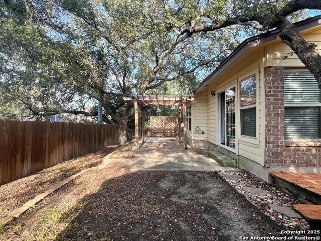 Listing photo id 22 for 2507 Woodline St