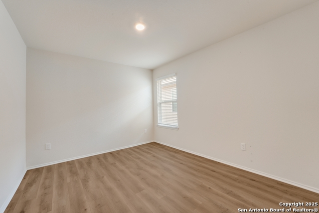 Image 16 of 29 For 2887 Panther Spring