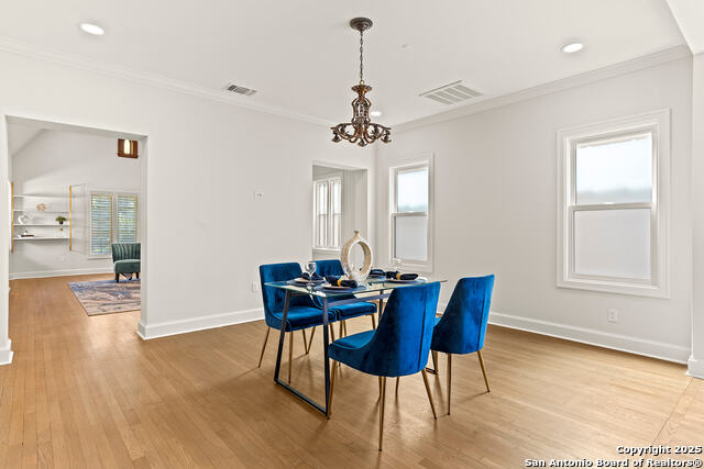 Image 15 of 50 For 215 Rosewood E