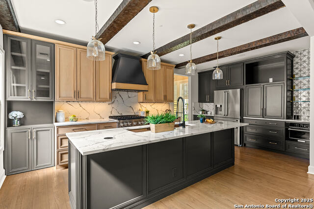 Image 17 of 50 For 215 Rosewood E