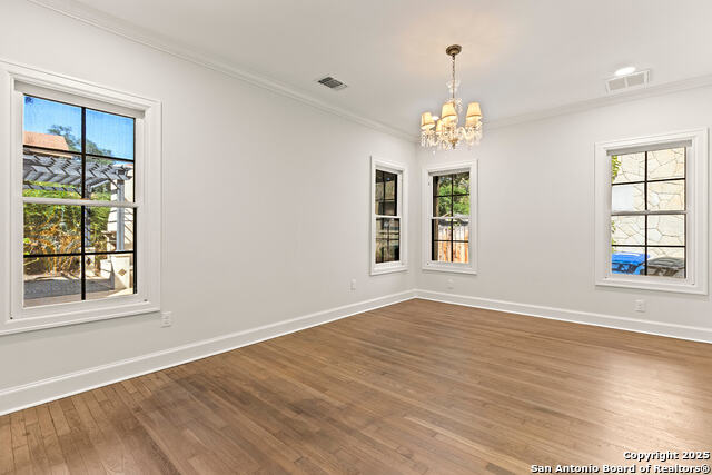 Image 21 of 50 For 215 Rosewood E