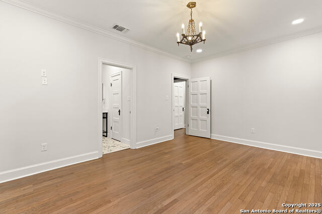 Image 25 of 50 For 215 Rosewood E