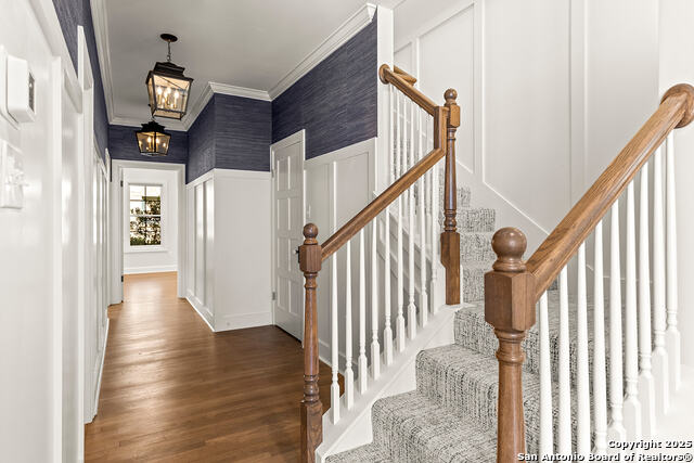 Image 27 of 50 For 215 Rosewood E