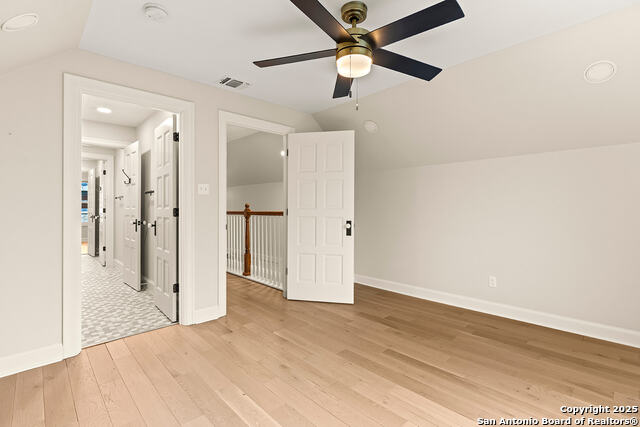 Image 34 of 50 For 215 Rosewood E