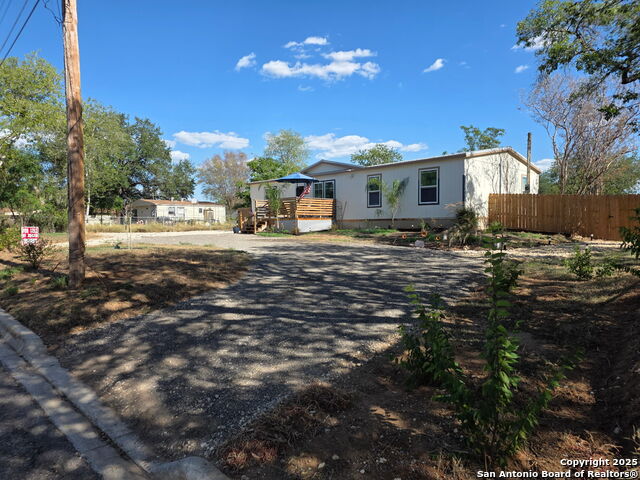 Details for 625 Avenue D, Poteet, TX 78065